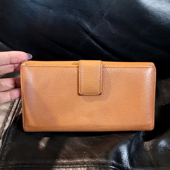 GUCCI LONG WALLET EUC. - Picture 4 of 9